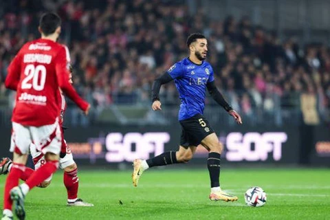 رغم رحيله.. عبد المنعم يمثل الأهلي في "بوستر" بطولة كأس العالم للأندية (صورة)